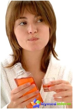 In the treatment of angina, you can rinse the throat of grasses champs: calendula, chamomiles, sage