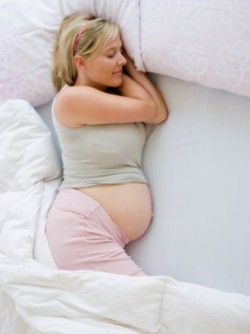 Grossesse, oreiller pour femmes enceintes, postures pendant le sommeil, sommeil, sommeil enceinte, sommeil sur l'estomac