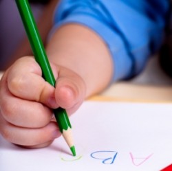 Distrafă, scrierea mâinilor, ortografia, dezvoltarea copilului, școala, abilitățile școlare