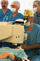 Correction au laser du glaucome et de la cataracte