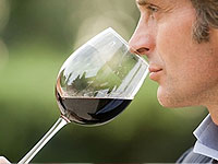 Stroom van ouderdom: een glas wijn geeft jeugd en gezondheid!