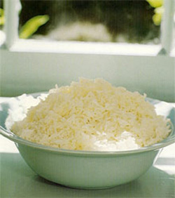 Una delle diete rapide offre 3 giorni di fila solo riso bollito (senza sale e zucchero)